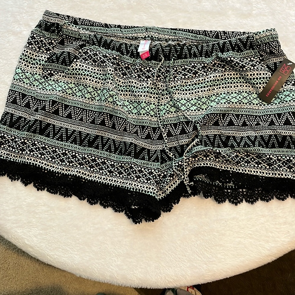 No Boundaries Shorts